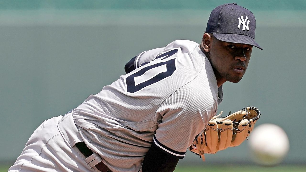 After three straight days off, Aaron Boone juggles Yankees