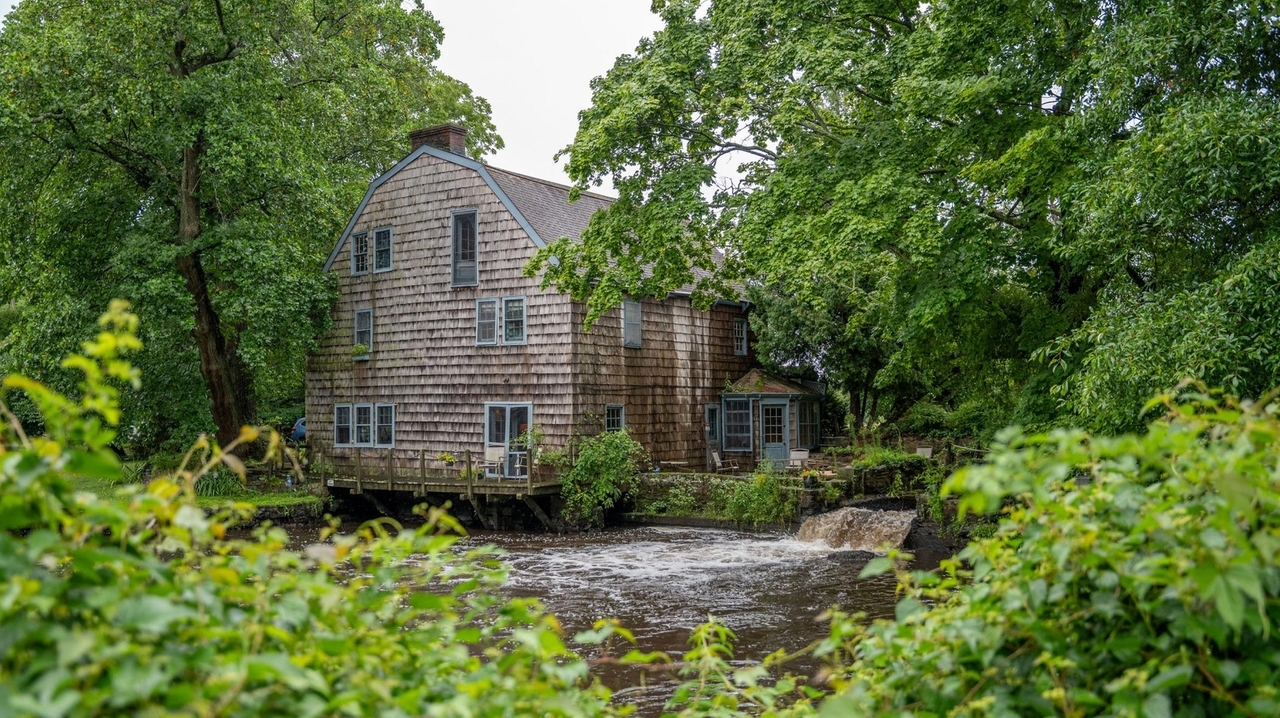 Old Grist Mill home's owners hope it stays a piece of Smithtown history