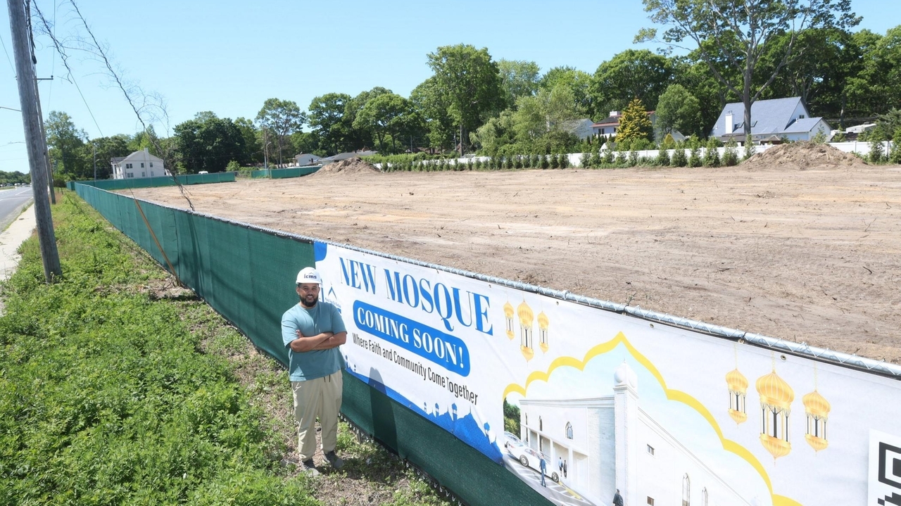 Police investigate graffiti at construction site of new mosque in Shirley