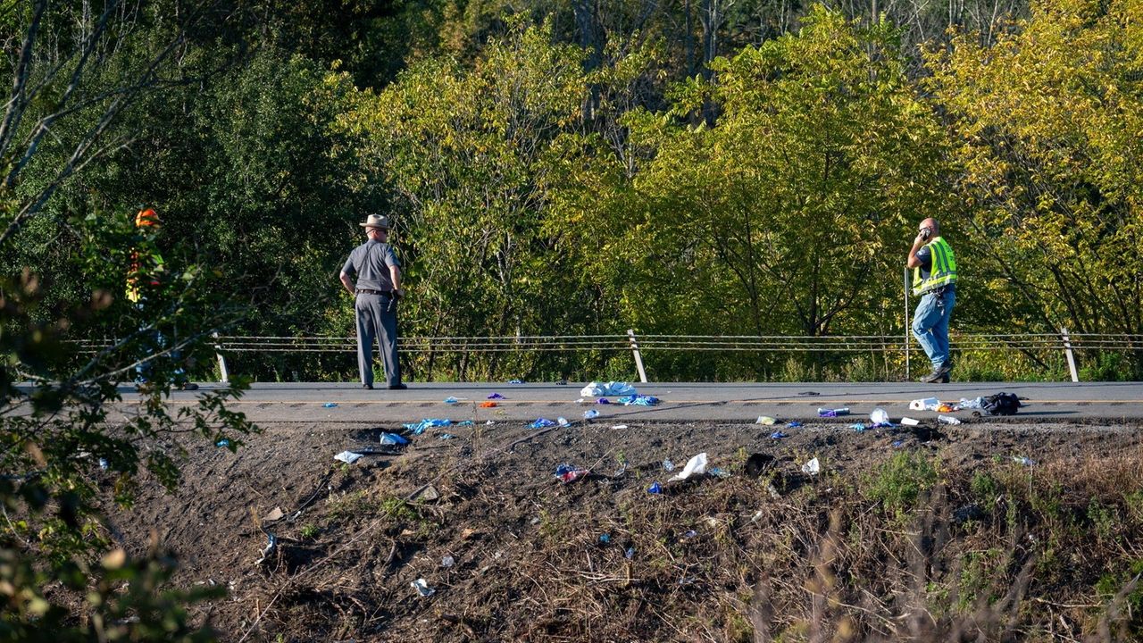 Crash gate on I84 urged in aftermath of Farmingdale band bus crash