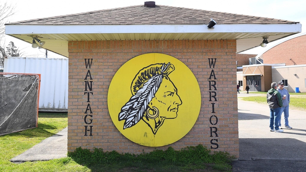 State s Ban Of Native American Mascots Causes Confusion And Defiance 