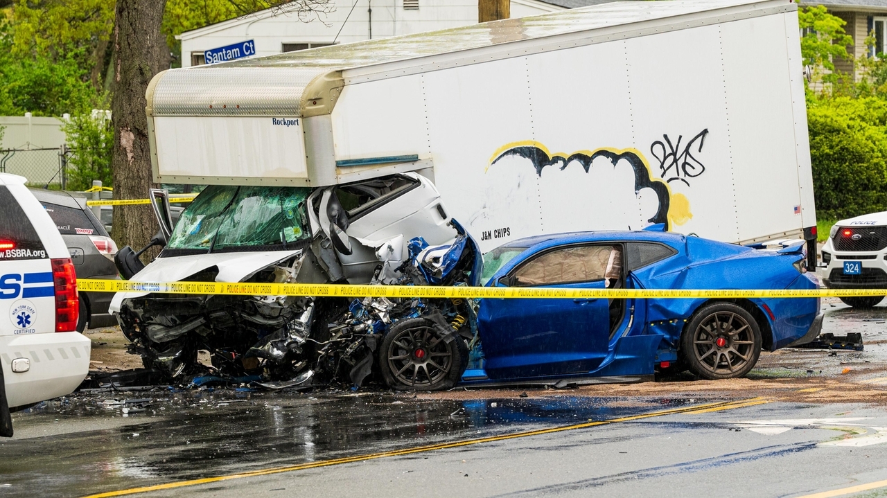 Drivers injured in Bay Shore two-vehicle crash - Vimarsana News