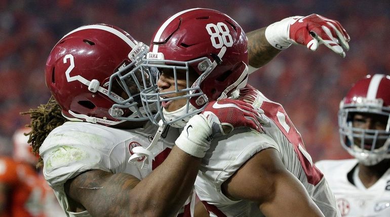 King Henry Gets a New Crown - Touchdown Alabama - Alabama Football