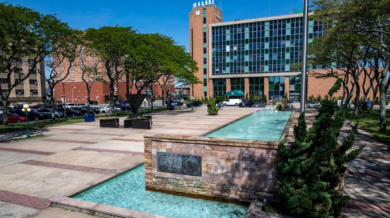 Long Beach explores sale of City Hall property Newsday