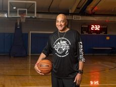 Bay Shore's Thomas keeps father's memory alive with Alzheimer's All Star Basketball Classic