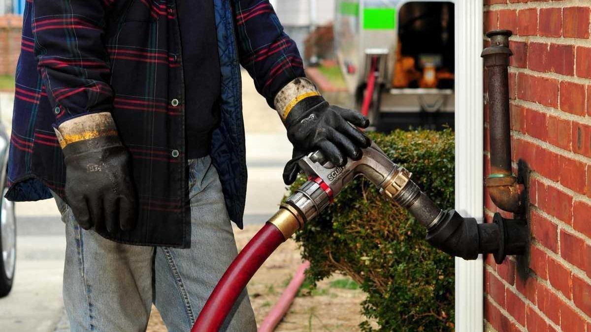 Fuel oil dealers also caught in gas pinch Newsday