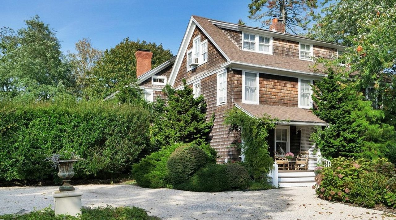 Southampton Village B&B, built in 1814, listed for 2.895M Newsday