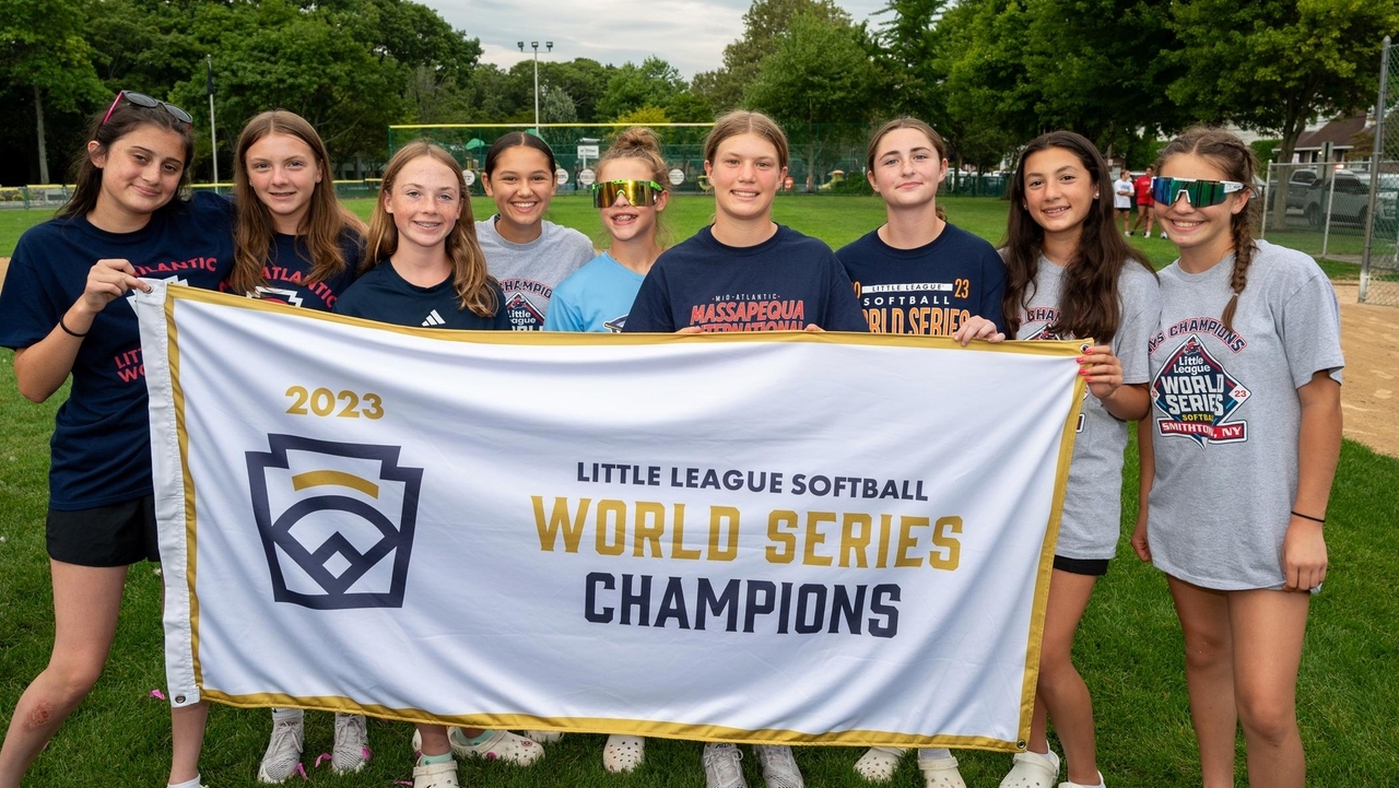 Massapequa International wins New York state softball title; has chance to go to World Series