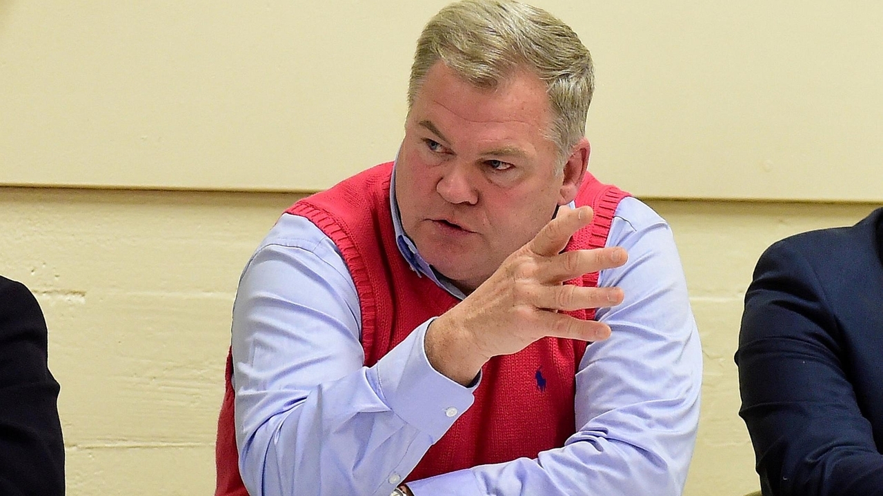 Village election results: Centre Island Mayor Walter Roll defeats challenger Ragnar Oelsner - Newsday