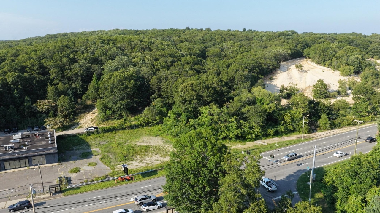 This week in Huntington newsletter: A developer pitches housing on Jericho Turnpike. Will it succeed?