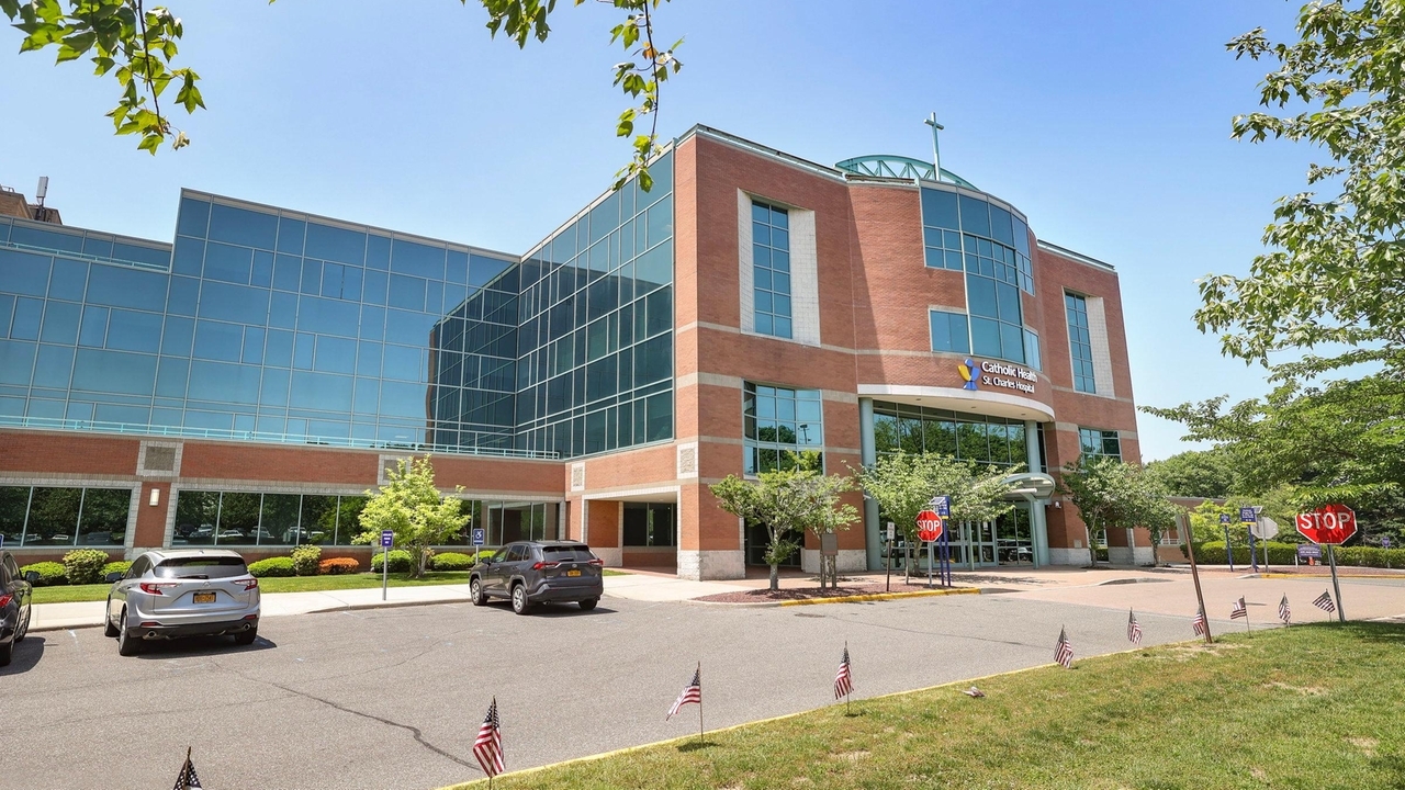 St. Charles Hospital nurses vote to authorize potential strike - Vimarsana News