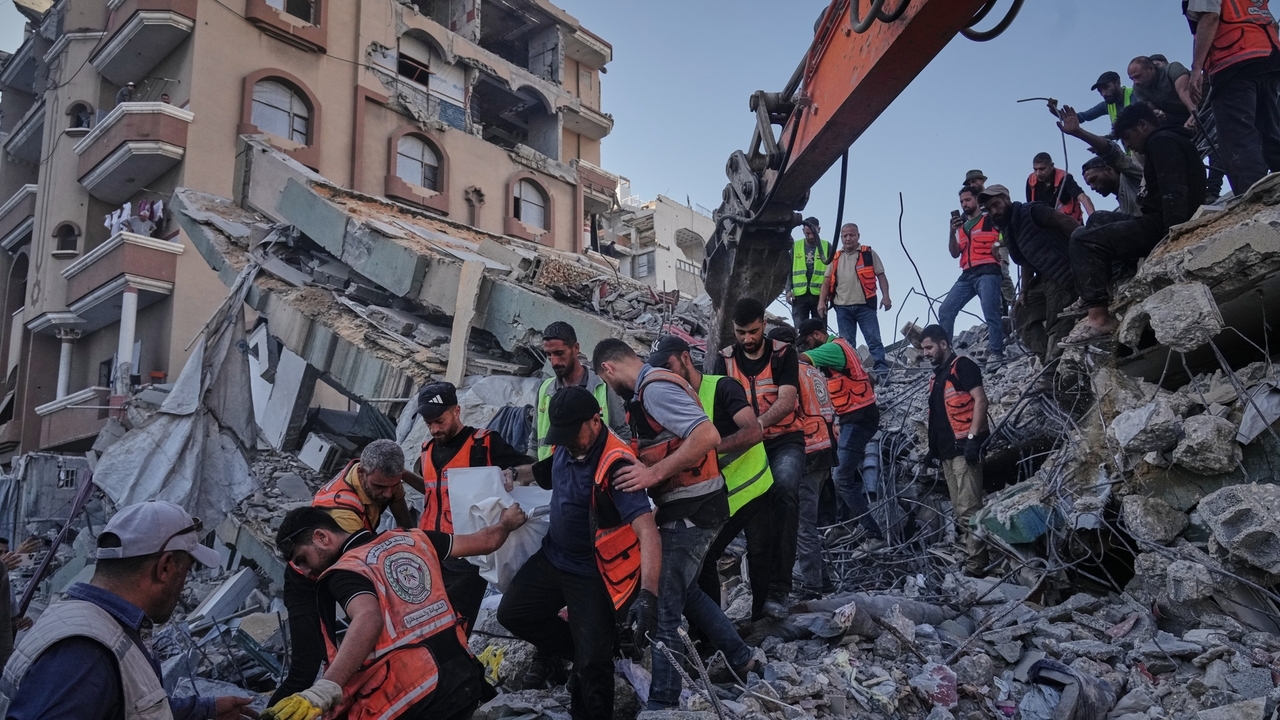 Building collapse in Gaza kills at least 21 people, and other Mideast ...