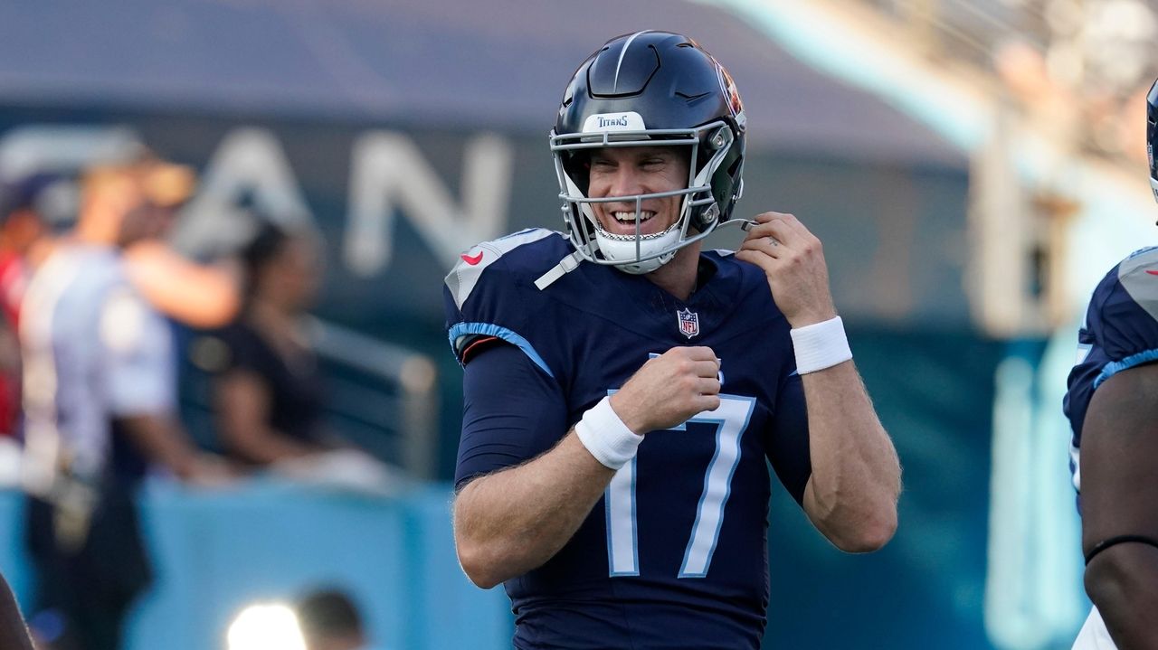 Titans QB Ryan Tannehill Ready to Turn Page on Game vs Chargers