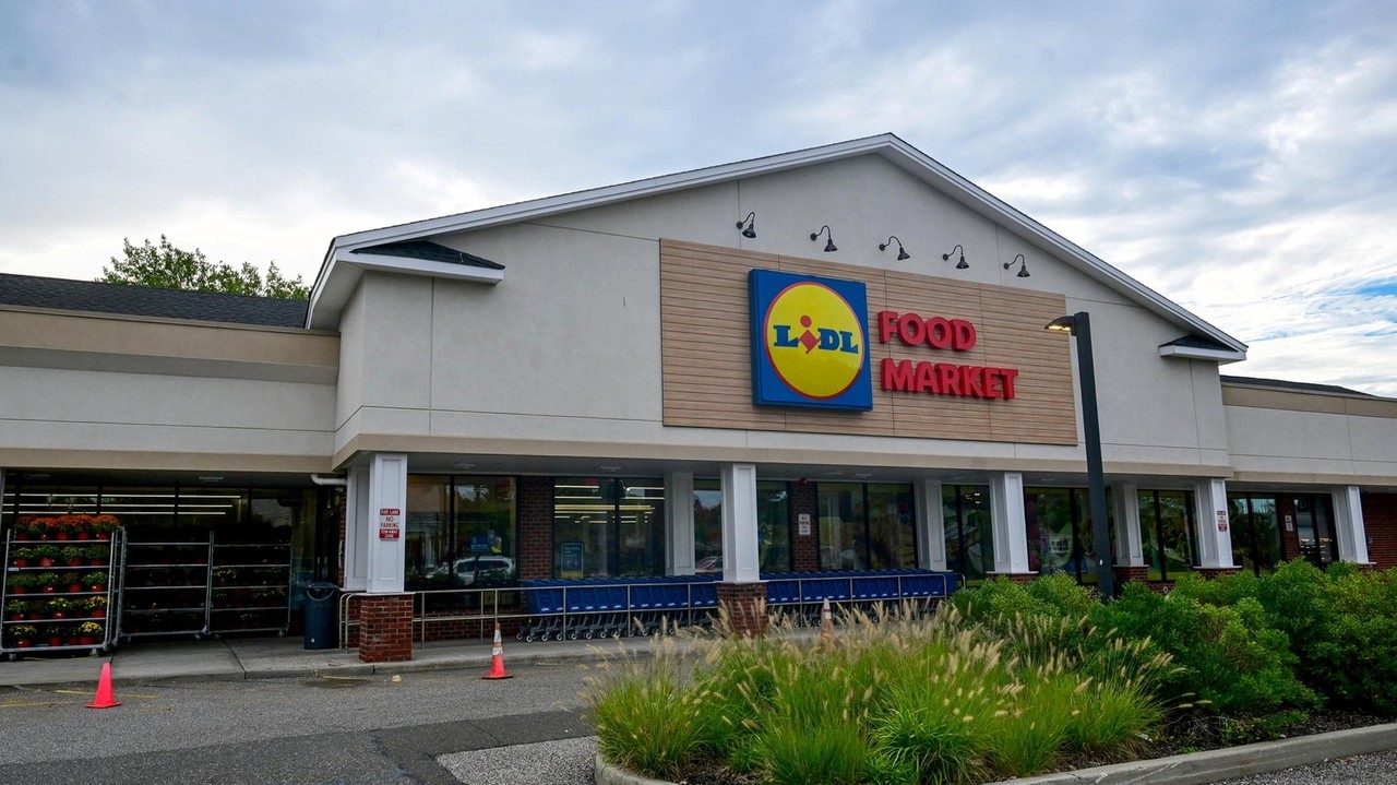 Holiday Farms supermarket taking former Lidl space in Westhampton Beach
