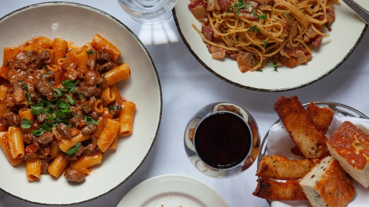 Why NYC restaurants are flocking to Roslyn - Newsday