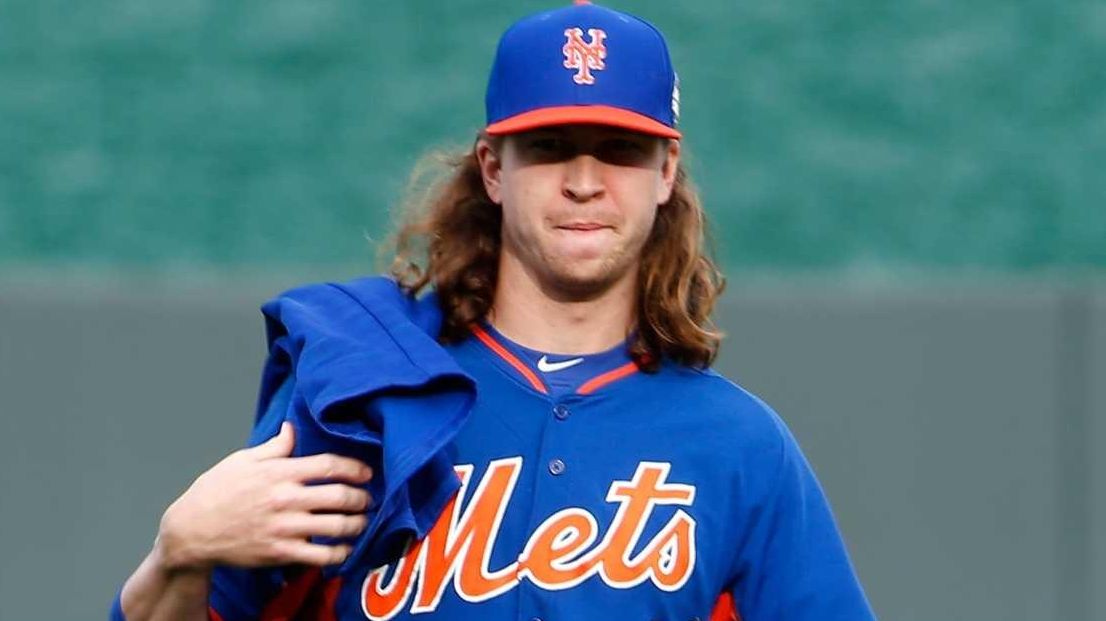 Jacob deGrom's Long Hair and Blue Jersey: A Timeline of His Signature Look - wide 9