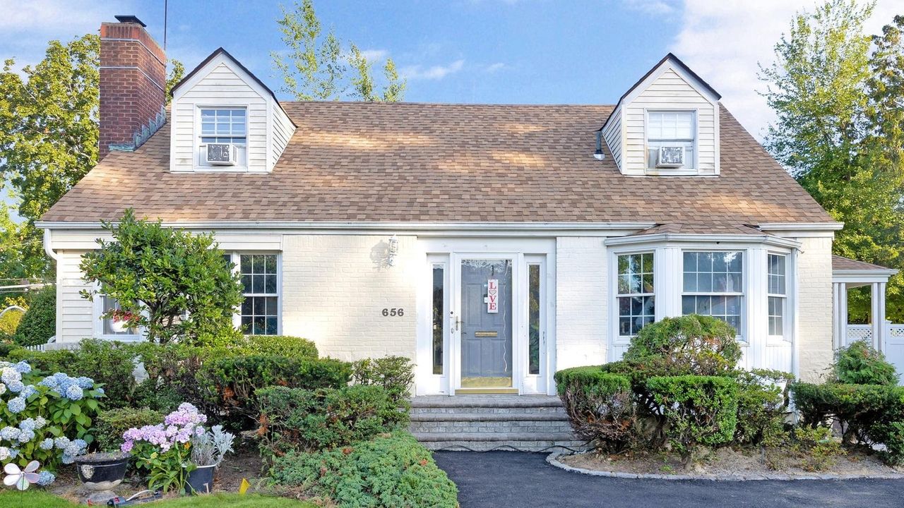 Long Island home prices sizzle to record highs in June Newsday