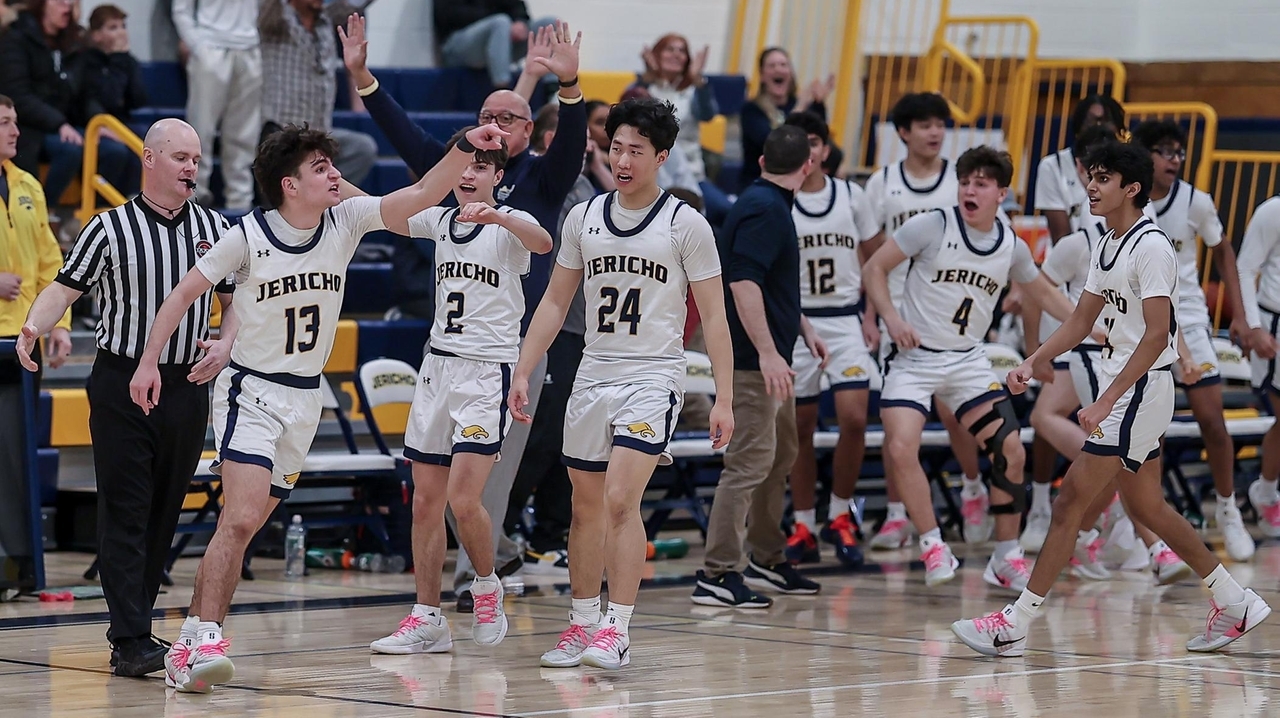 Jericho boys basketball's Casey Deutsch clinches Nassau playoff win ...