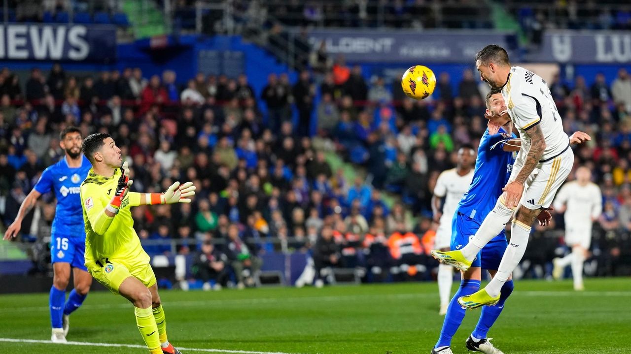 El Real Madrid vuelve a estar frente al Girona en la liga española con una victoria por 2-0 en Getafe.  Joselu marcó dos goles