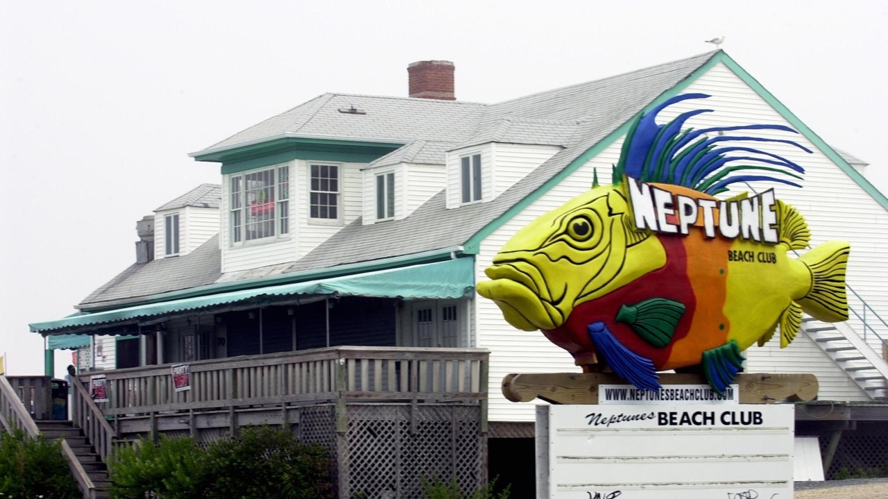Summer's best bargain: The era of the Hampton share house