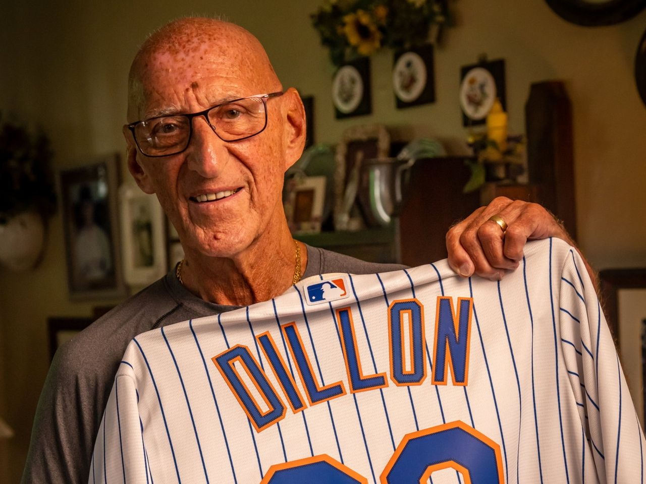 How former Mets pitcher Steve Dillon became an NYPD cop