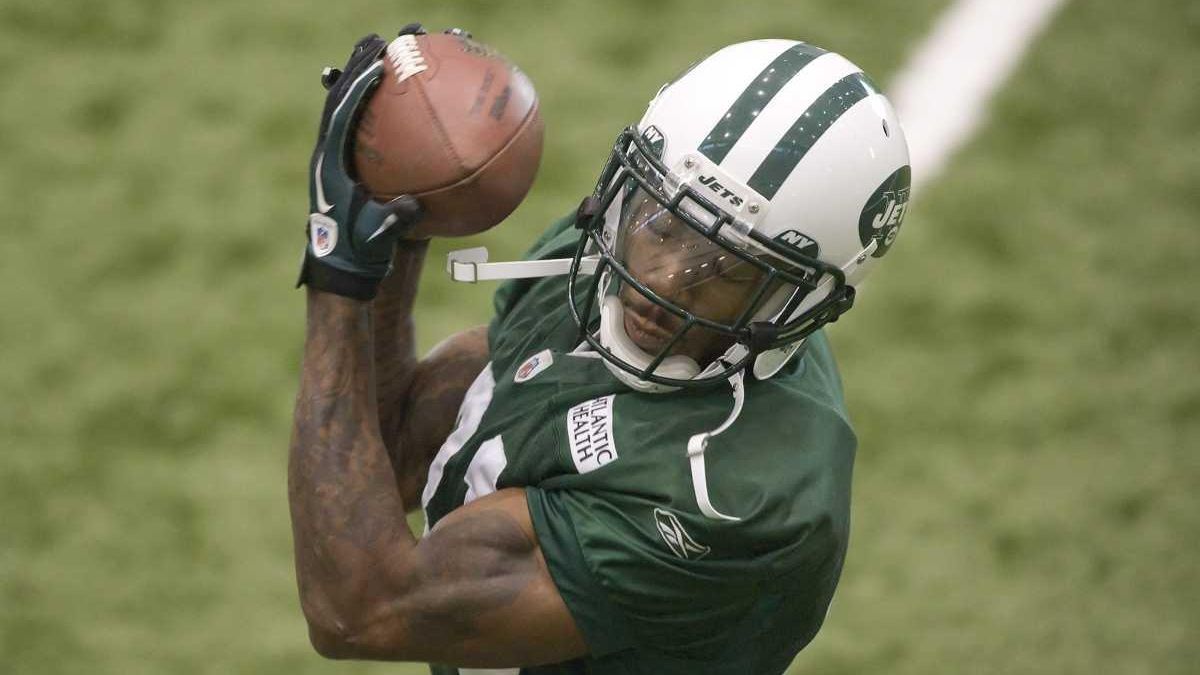 Jets back Cromartie's comments about Brady - Newsday