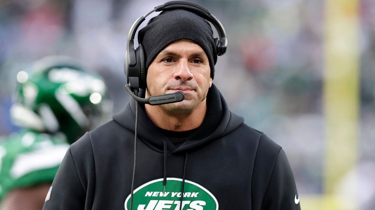 Robert Saleh Coaching Profile: What to expect from the NY Jets' new head  coach