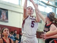 Della Ratta's star performance lifts North Shore girls to Nassau Class A semis