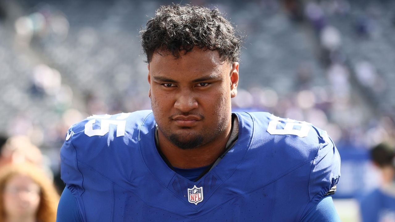 Giants' Sisi Mauigoa starting NFL career against some of the best pass rushers in the game
