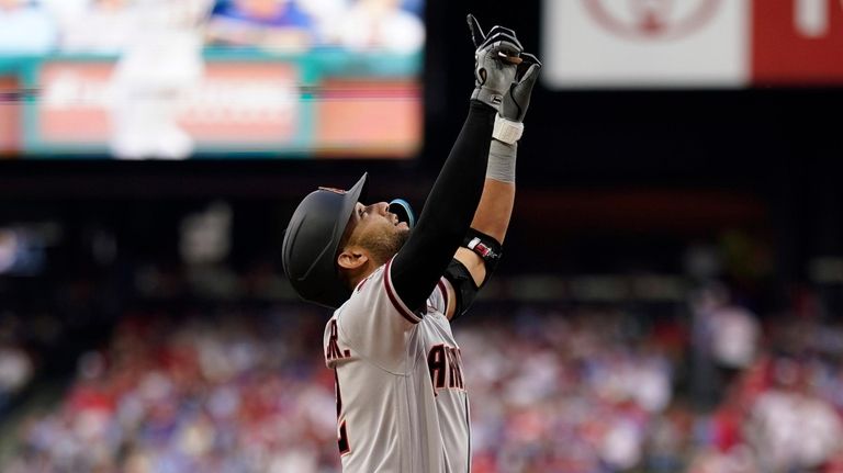 Gurriel extends majors' longest hitting streak to 15 games, Diamondbacks  beat Phillies 6-3 - NBC Sports