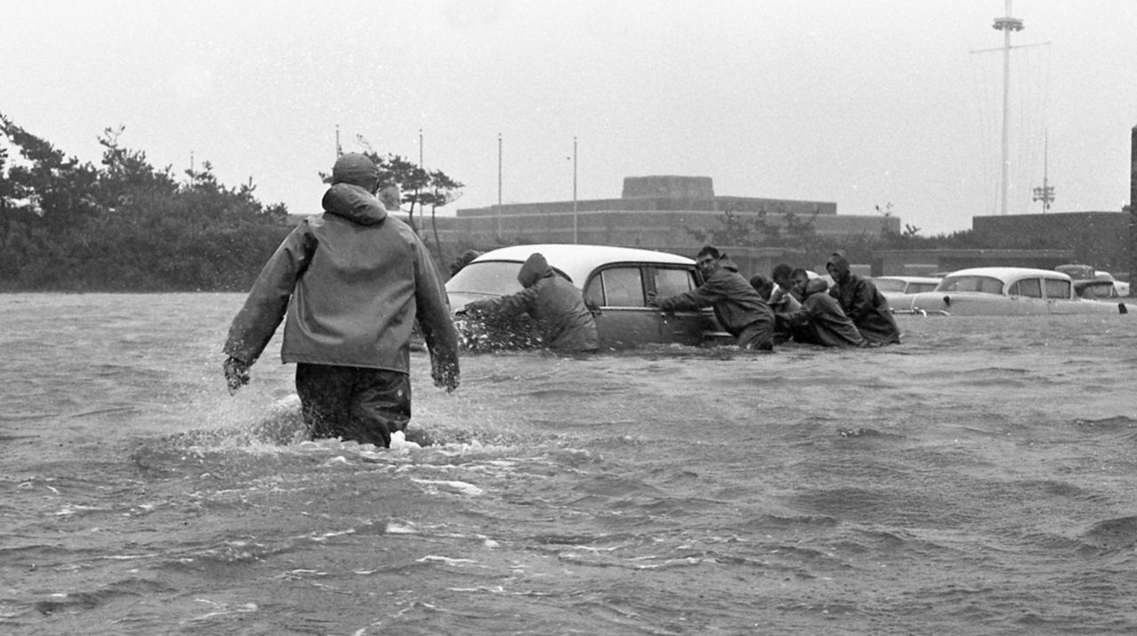 Remembering 1960's Hurricane Donna - Newsday