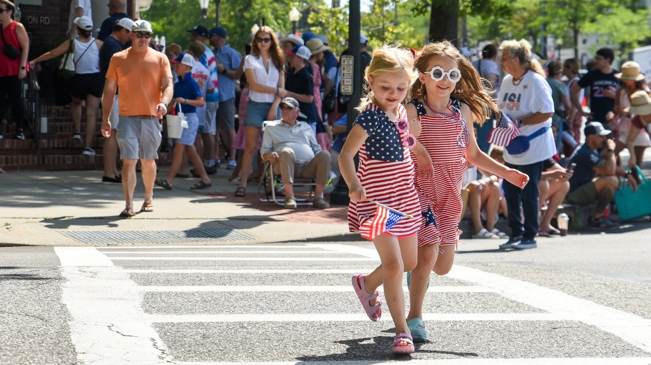Long Islanders brave the heat to celebrate America's 250th birthday