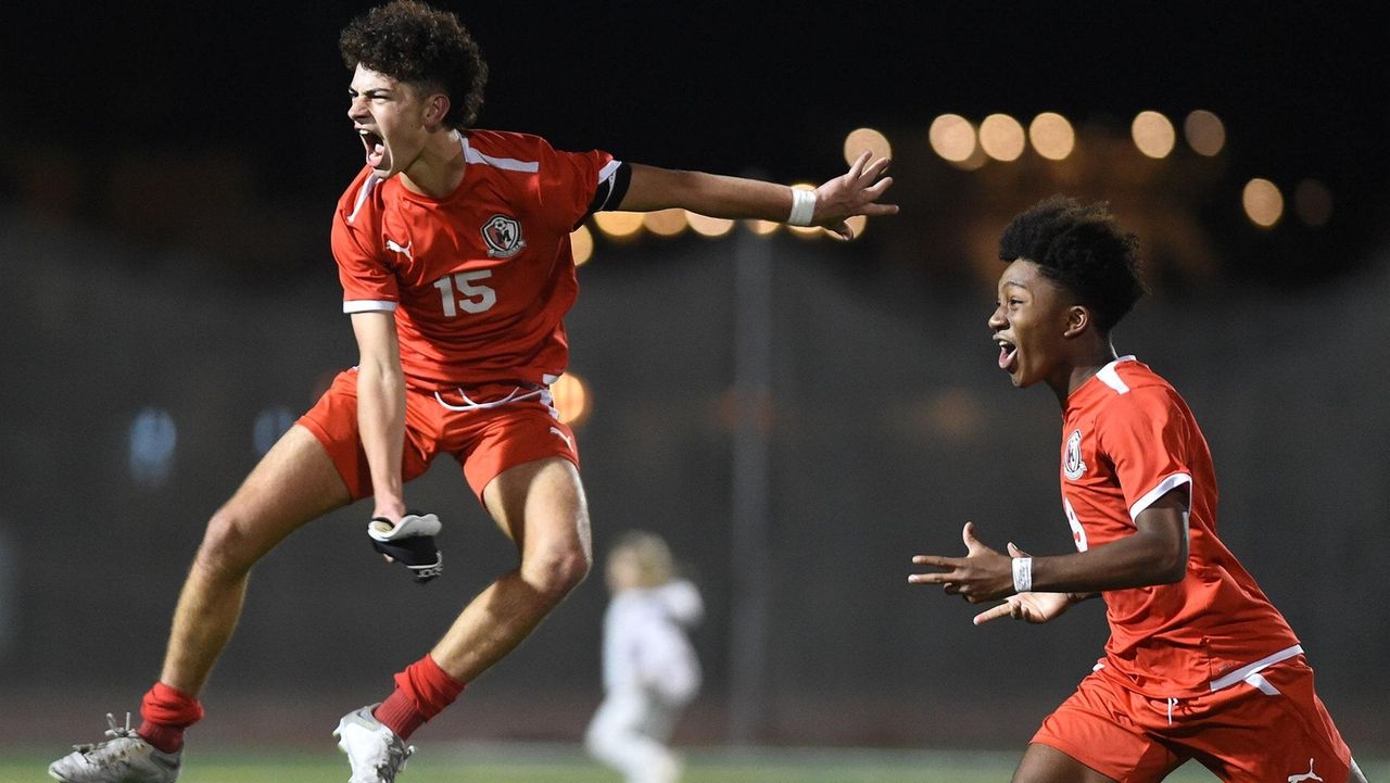 Photos: Mineola Captures LI Class A Boys Soccer Title - Newsday