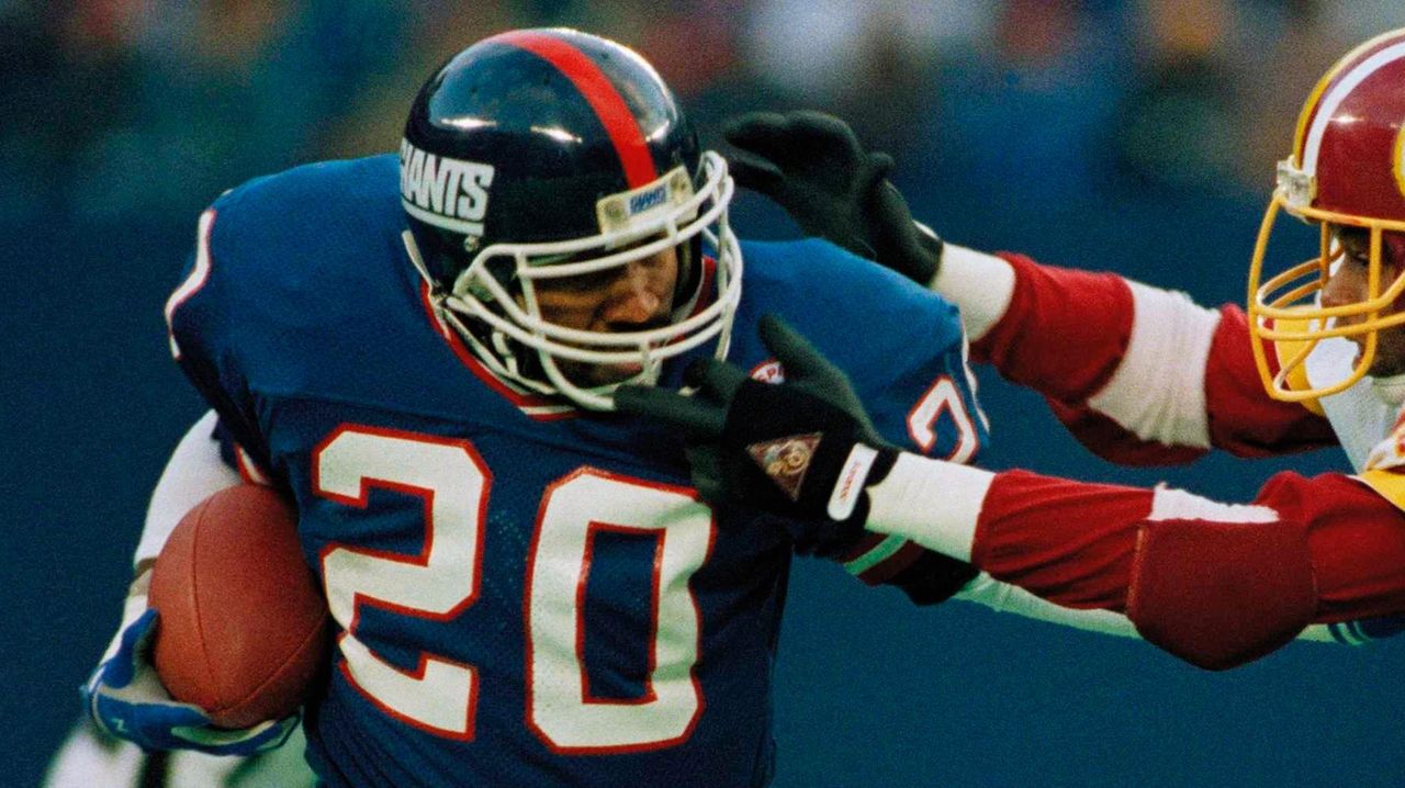 Watch Giants legend Joe Morris fight back tears discussing Ring of Honor