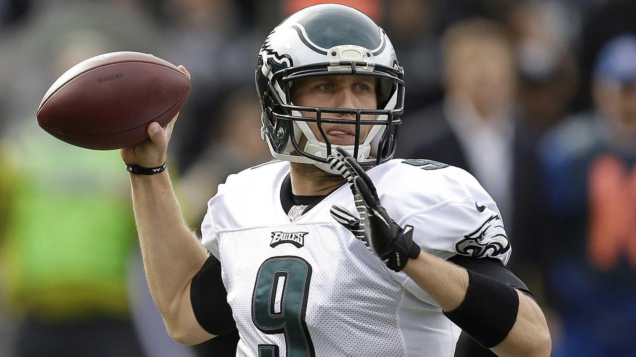 Eagles 49, Raiders 20: Foles ties NFL mark with seven TD passes