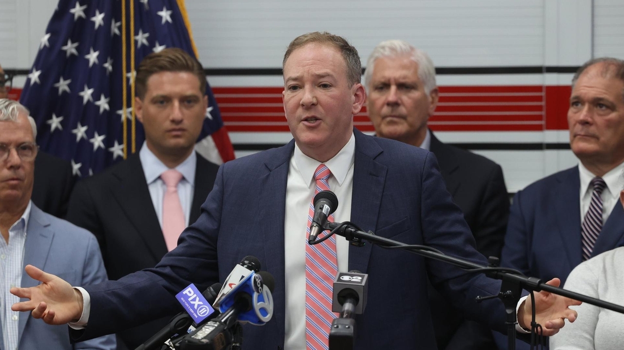 Long Island's Zeldin reportedly leads Trump's list to replace Bondi ...