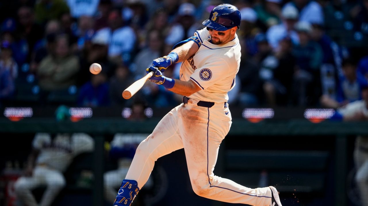 Logan Gilbert nearly perfect as Mariners top A's 64 in final game in