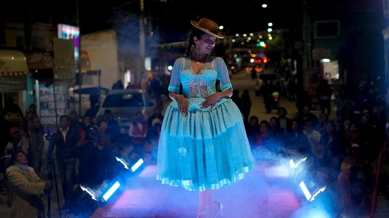 In Bolivia’s scrappy highlands, proud Indigenous Cholas take the runway by storm