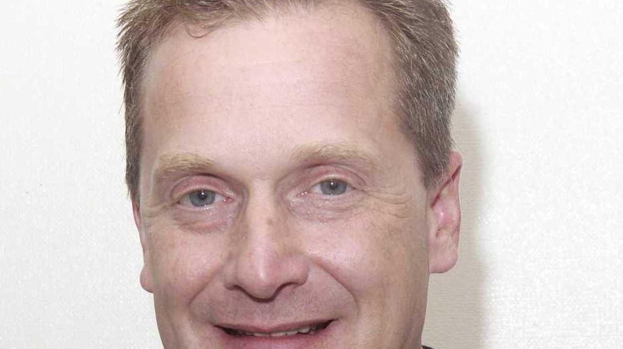 Riverhead supervisor banks on Enterprise Park at Calverton land deals