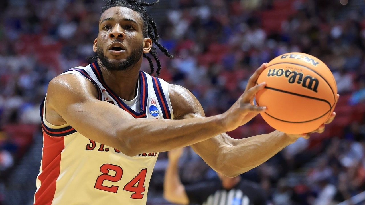 Rubin: Ejiofor left Kansas, which now stands in his way of Sweet 16