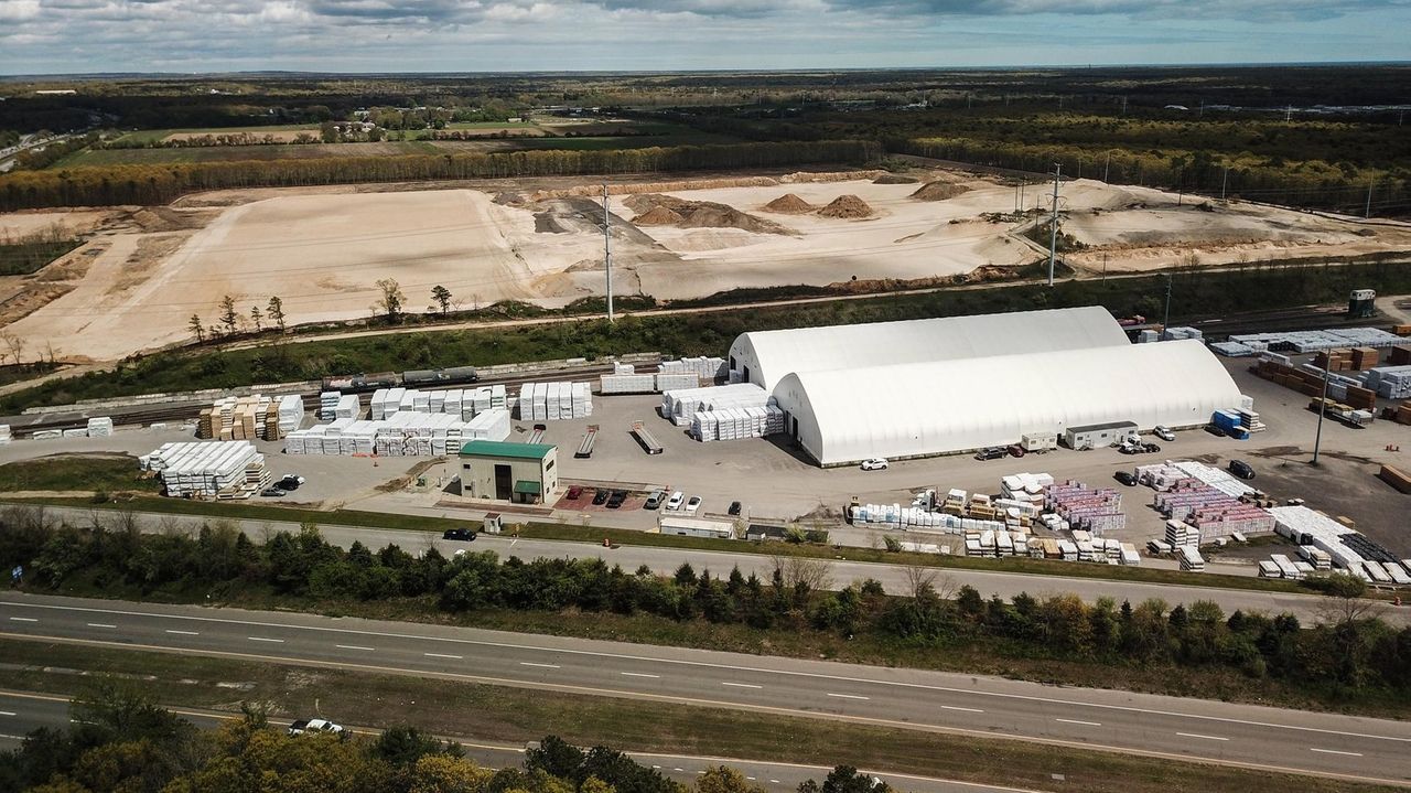 Judge dismisses lawsuit seeking to stop proposed Yaphank waste transfer