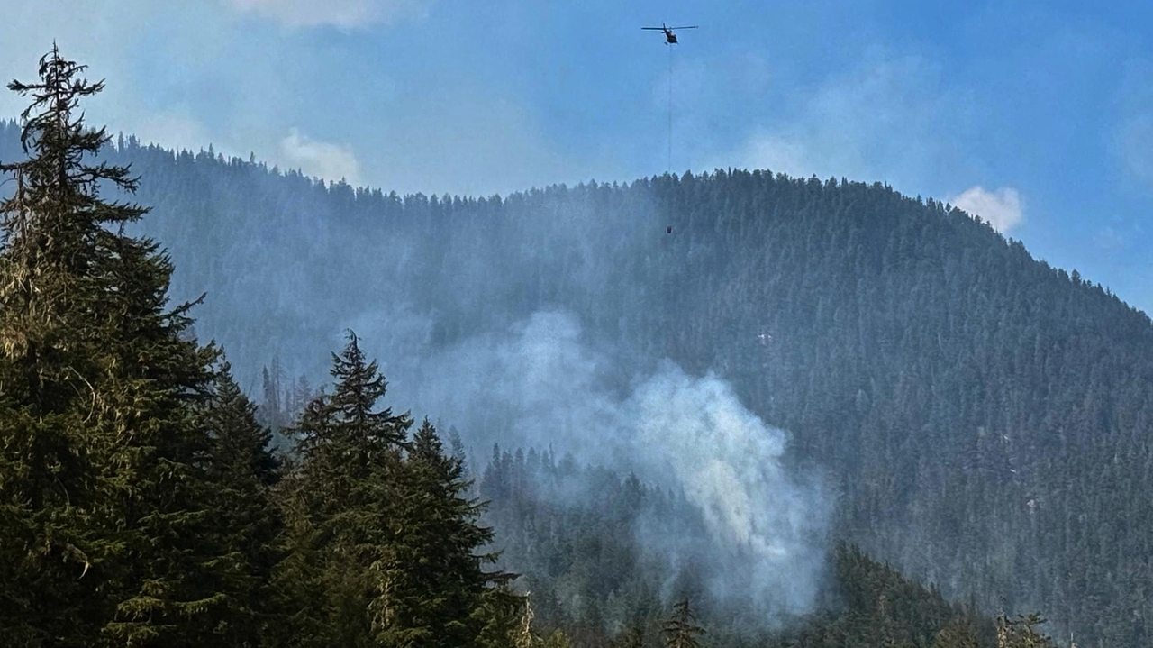 Canadian Wildfire Forcing 20,000 to Flee Signals New Normal, Premier Says