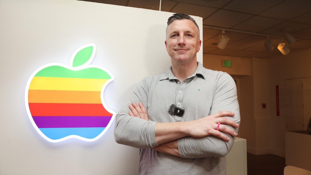 '50 Years of Apple' is a juicy exhibit at Long Island Museum - Newsday