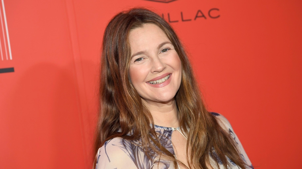 Drew Barrymore and 'The Talk' postpone their daytime talk shows until after the Hollywood strikes - Vimarsana News