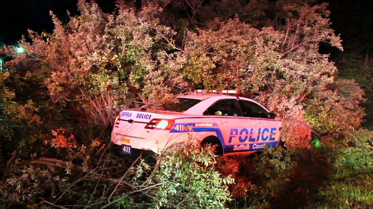cops-suffolk-officer-treated-for-minor-injuries-in-crash-newsday