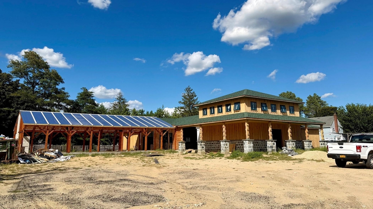 Amityville Cellars coming from Massapequa's Salumi team