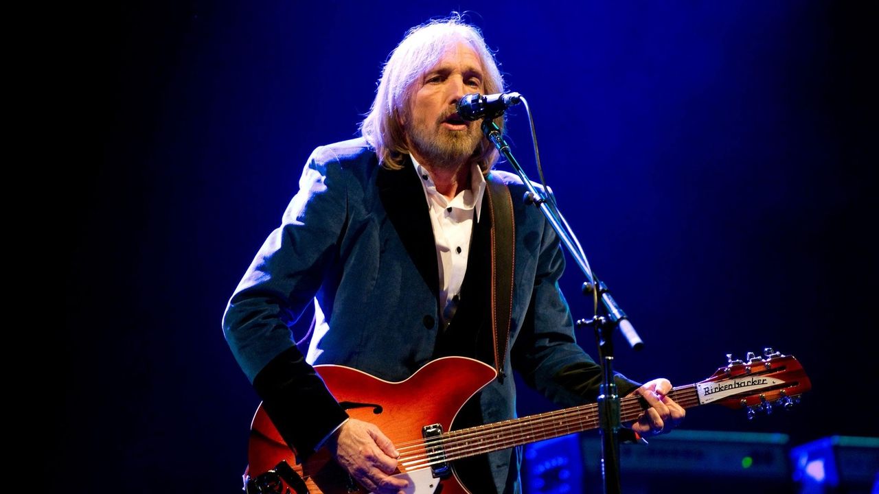 'Hypnotic Eye' review: Tom Petty, rebel with a caustic take - Newsday