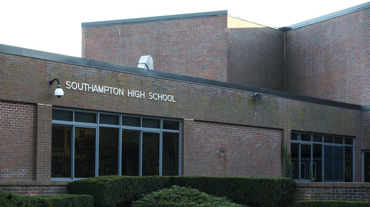 Southampton school calendar doesn’t name religious holidays Newsday