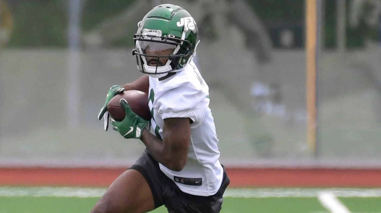 Second-year WR Elijah Moore turning heads in Jets camp