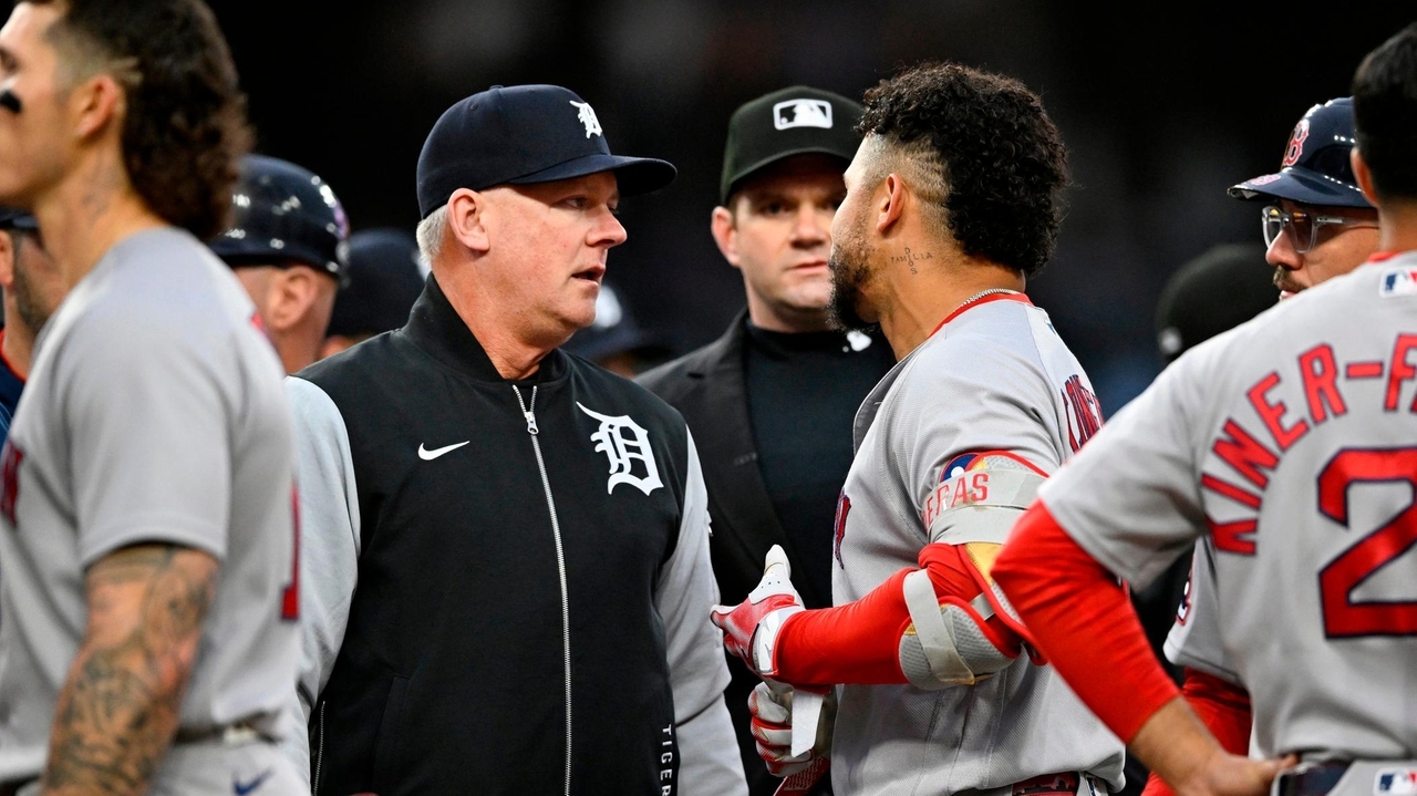 Benches empty without any fighting during Tigers-Red Sox game - Newsday